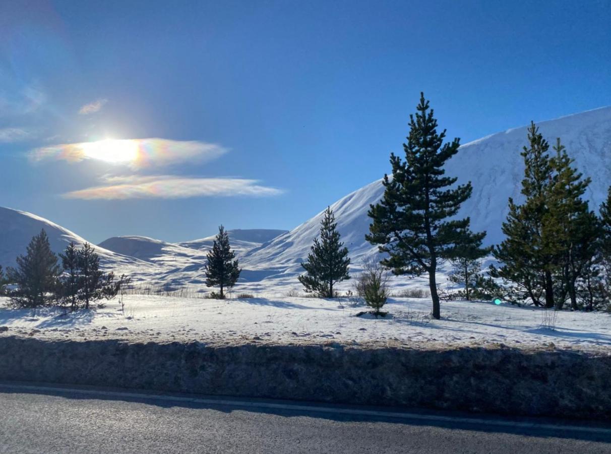 Lindas Retreats Self Catering Accommodation 1 Bedroom Cottage Or 3 Bedroom House Tomintoul Eksteriør billede