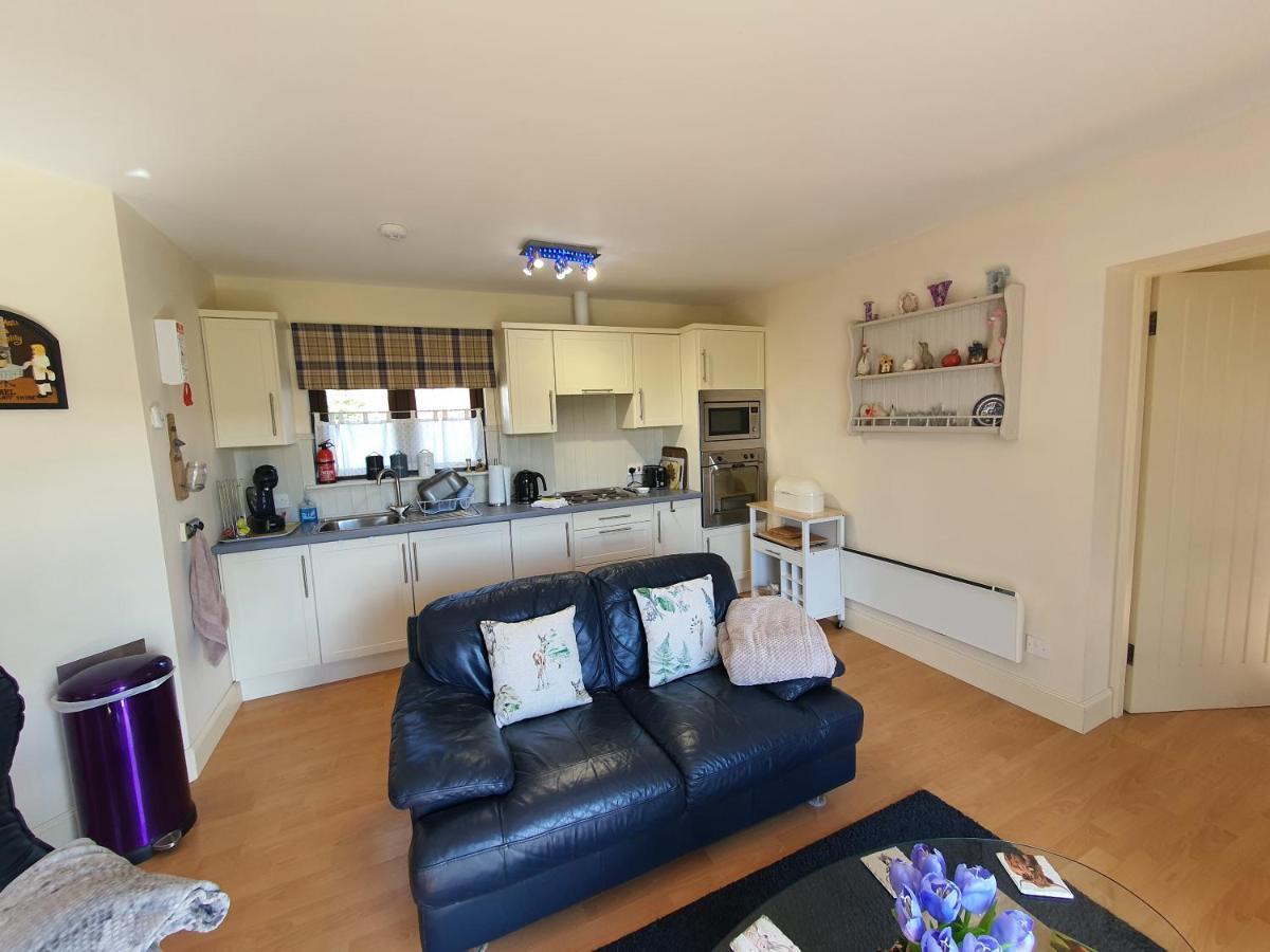 Lindas Retreats Self Catering Accommodation 1 Bedroom Cottage Or 3 Bedroom House Tomintoul Eksteriør billede